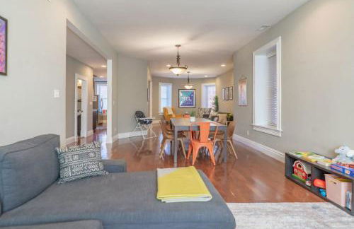 Lovely 4BR Shaw Family Home Garage ABODEbucks - Photo 8