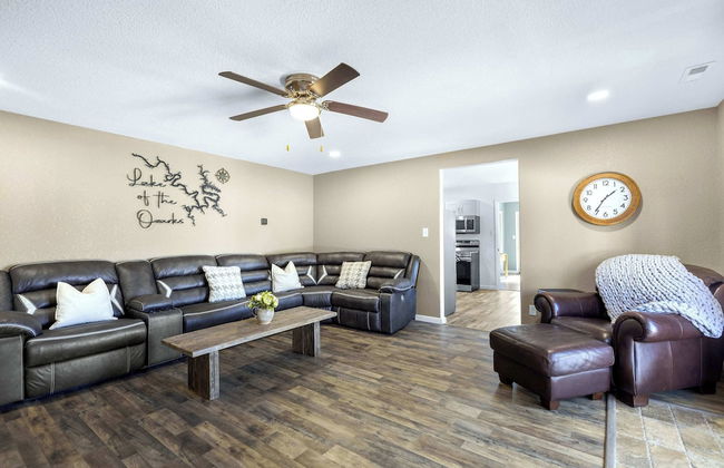 White Oak Landing Spacious 6 BDR w/ Boat Slip! - Photo 16