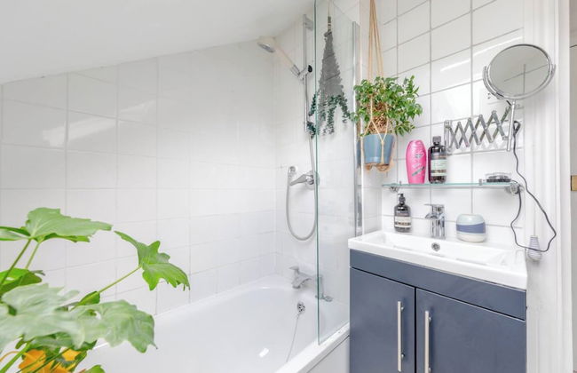 Top Floor 1BD Flat With Balcony - Ladbroke Grove - Foto 13