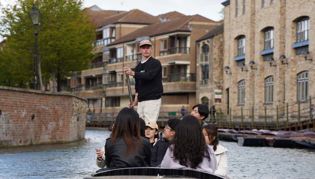 Cambridge Private Tour - Foto 5, A boat ride on the Cam River
