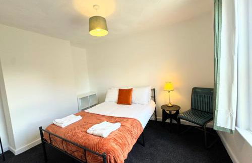 Entire 5 Bed New Home - Southampton Centre - 4BDRM - Foto 6