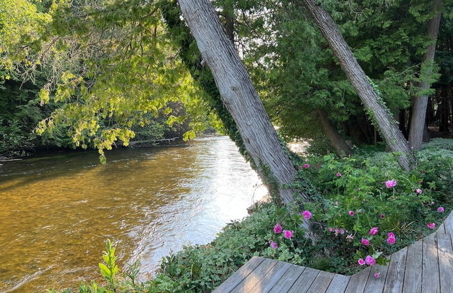 Boardman Monarch Upscale River Lodge HOT Tub! - Foto 41