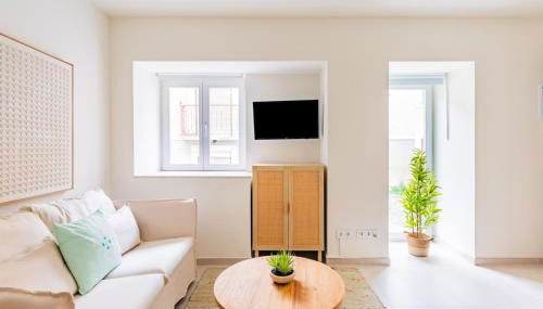 Lapa Getaway Studio with Swimming Pool - Photo 3