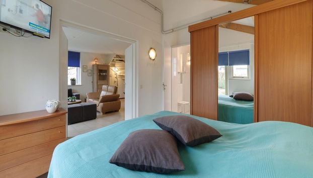 Spacious Holiday Home With Sauna Near Beach - Foto 3, Habitación