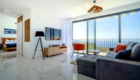 CASA PANORAMA SOL- NEW VILLA WITH HEATED SALTWATER POOL and FANTASTIC SEA VIEW - Foto 4