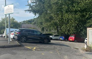 Treforest Apartment 2 Bedrooms - Next Station- Free Parking - Foto 9