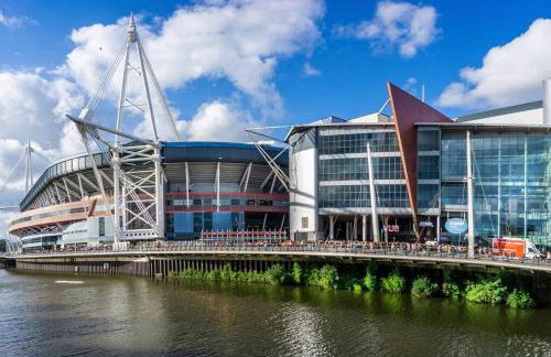 Luxury Riverfront Apartment - Foto 32