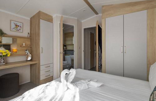 Lake View Escape - Fishing Lakes, Heated Outdoor Swimming Pool 500yrds on Sister Park , Pool Open April to September - Foto 24