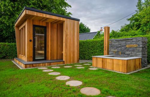 Lilys Pink House - Photo 11