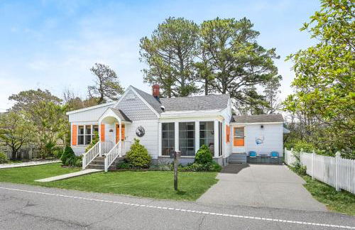 Cozy cottage w creekside fire pit & patio - Foto 30