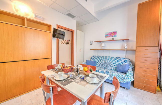 Frontline B - 5A - M2 - Near To The Sea - Photo 2