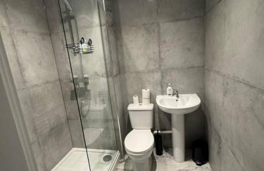 Homely stay Bootle Liverpool - Foto 24