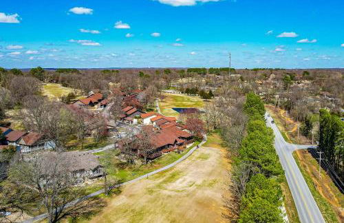 Bella Vista Townhome with Deck Near Back 40 Trails! - Foto 26