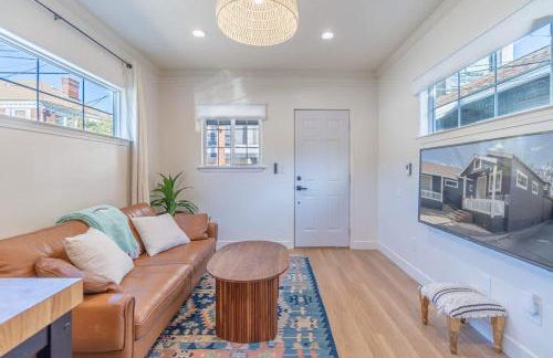 Modern 1-BR Apartment Close to Downtown Vibes - Foto 7