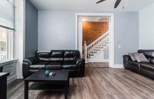 Massive Home - GroupStay - Parking & Location - Foto 16