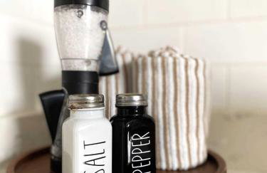 Orange Crush Cottage- Downtown Beaches & Dining - Photo 10