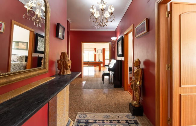 Aroeira Villa Sleeps 10 With Pool - Foto 26