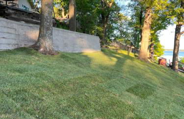 Newly Renovated 4B, 2.5 bath Lakefront home with South Grand Lake Views and dock - Foto 62