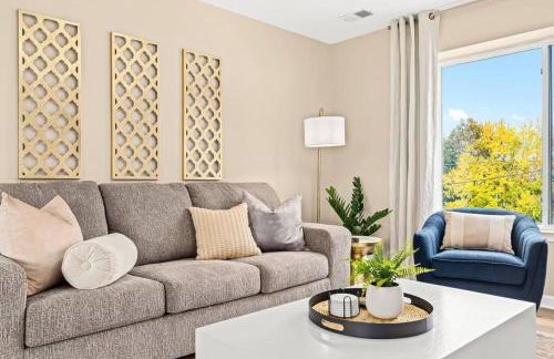 New! Charming Upper Unit in the Heart of Roseville - Foto 5