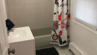 Private 3 bedroom and 1 bathroom house, direct NYC Manhattan train a 15 minute walk away, MetLife Stadium FIFA World Cup 35 minutes away - Foto 5