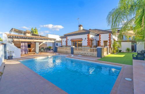 Cubo's Casa El Rodeo & Private Pool - Photo 1