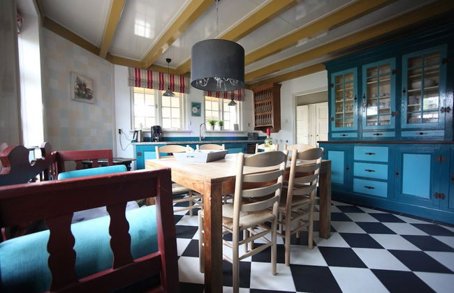 Nicely Decorated Villa with Garden near Sea - Foto 9