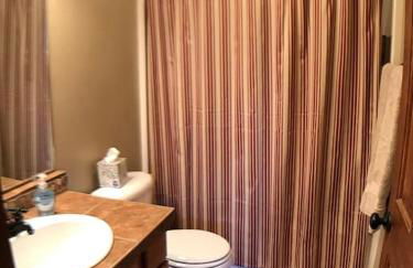 Rustic 2 BR Mountain View-walk to resort - Foto 17