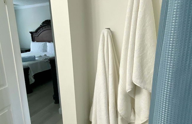 Oceanfront Condo on Seven Mile Beach - Photo 10