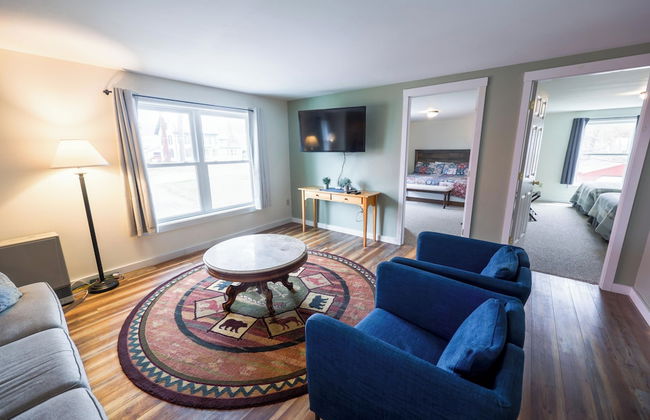 Downtown Greenville Spacious Apartment - Photo 14