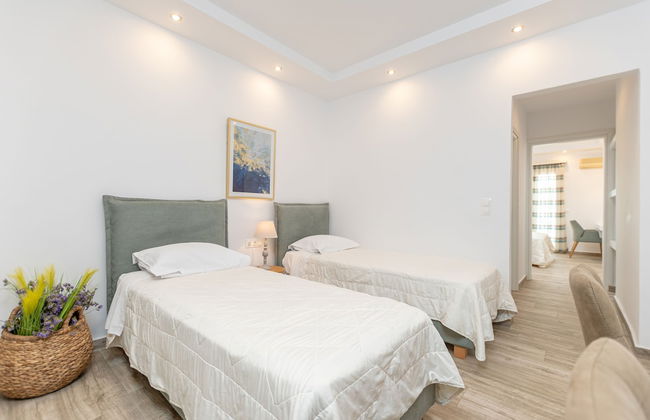 Sun Beach Hotel - Photo 34