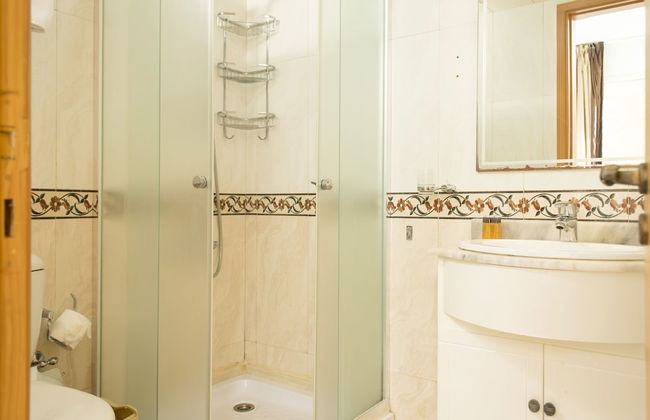 Bliss 3000 Furnished Studios - Photo 35