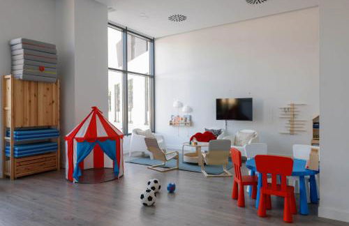 Urban Sky with Balcony and Sea View P&O 26H - Photo 53