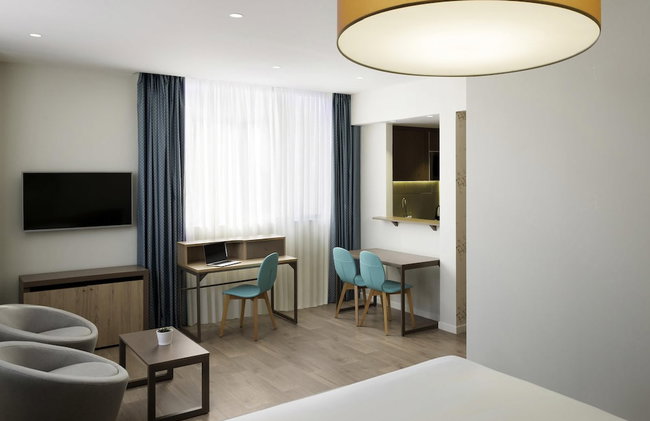 Adagio Jeddah City Center - Photo 22