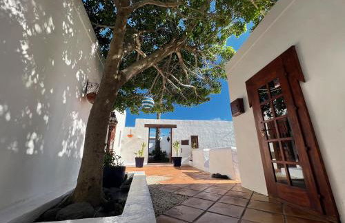 Stylish house in a real Finca with private garden - Photo 26