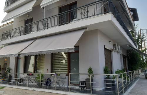 Soula's Sunshine Green Apartment - Photo 24