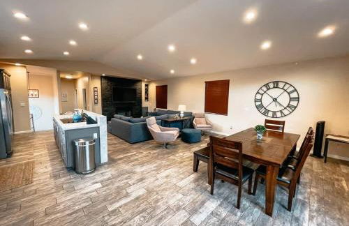 Coastal Retreat - Just Steps to the Beach - Foto 6