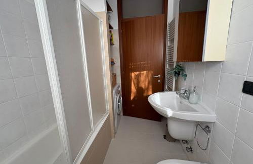 Spazio Breda - Free Parking, Private Garage, Metro M1, Balcony, 4 Guests - Foto 8