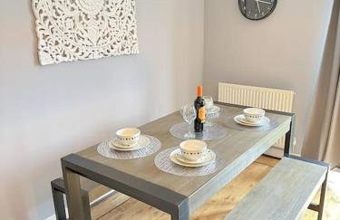 Luxury 3 Bedroom House With FREE Parking - Foto 21