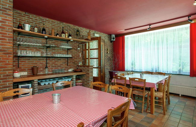 Spacious Holiday Home With Roofed Terrace - Foto 27