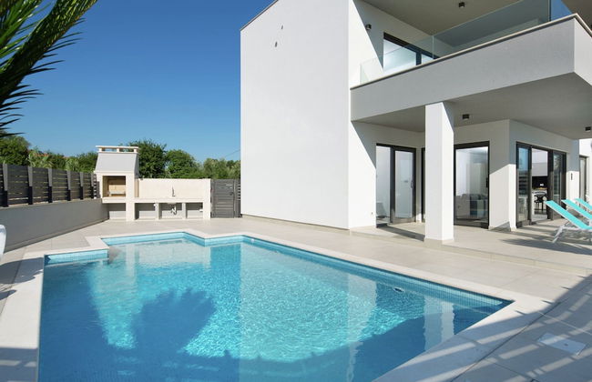 Luxury Apartment With Private Pool, Near the Beach and Close to Pula - Foto 1