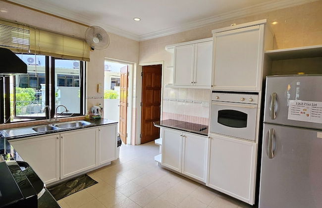 Little Heaven by SkyHive BeachfrontVilla - Foto 22