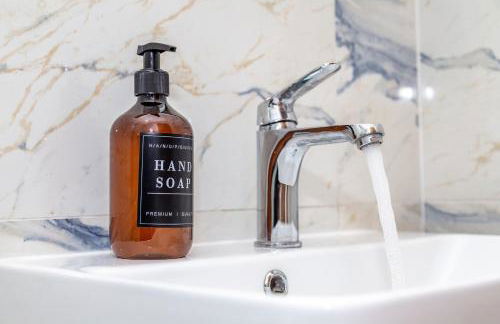 Ground Floor Flat I Sleeps 8 I With Parking - Photo 27