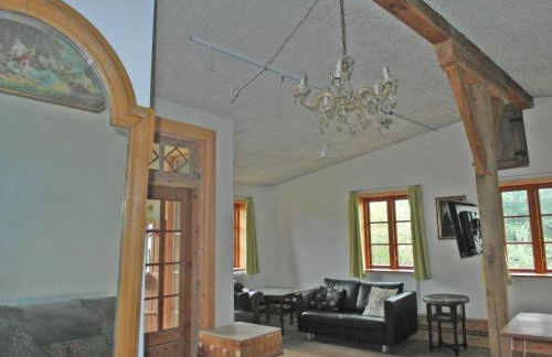 Loftwohnung-hell-geraeumig-antik-zentrale-Lage-in-Suederbrarup - Foto 1