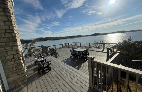The Overlook on Douglas Lake -Waterfront Luxury - Photo 3