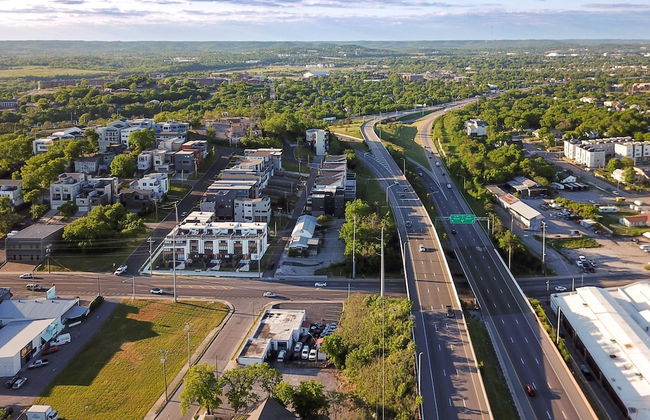 Sky High Cowgirl Luxe 4BR w Rooftopdeck Karaoke - Foto 51