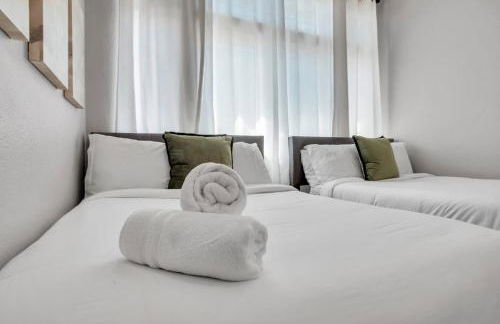 The Desert Gem Pool Spa Gated Home - Photo 40