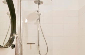 re~barn - Modern Country Stay - Photo 19