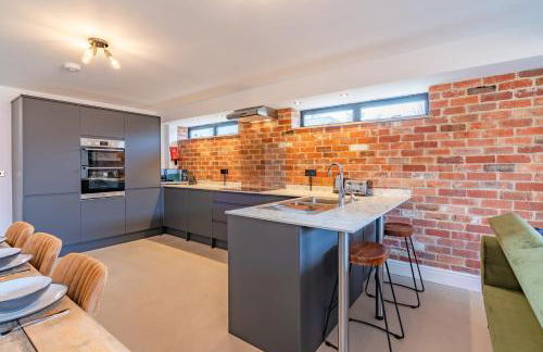 Norton Coach House - Photo 5