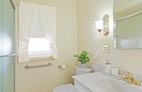 Charming Entire Home,18m to Manhattan, Home Theater - Foto 18