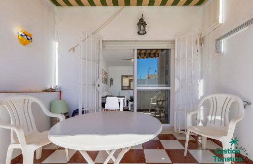 Coqueto apartamento céntrico con terraza y parking - Foto 15